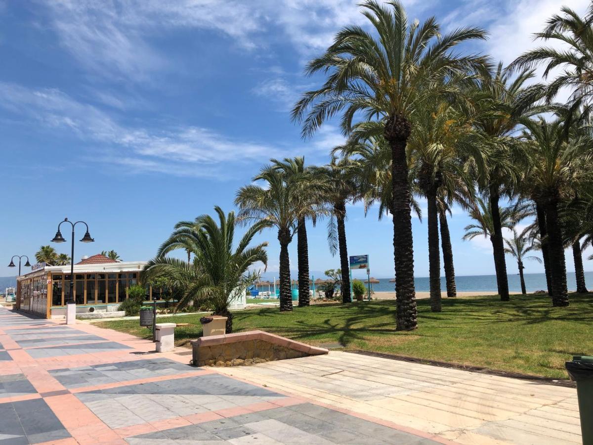 Carihuela Beach Apartment, 2Nd Line Torremolinos Exterior photo