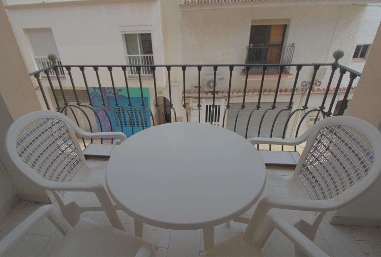 Carihuela Beach Apartment, 2Nd Line Torremolinos Exterior photo